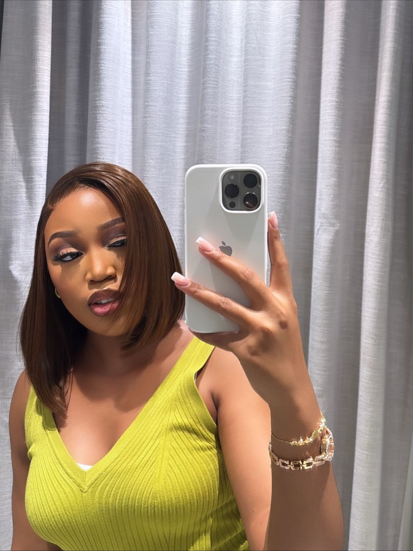 Double Drawn Light Brown Glueless 5 X 5 Lace Bob Wigs
